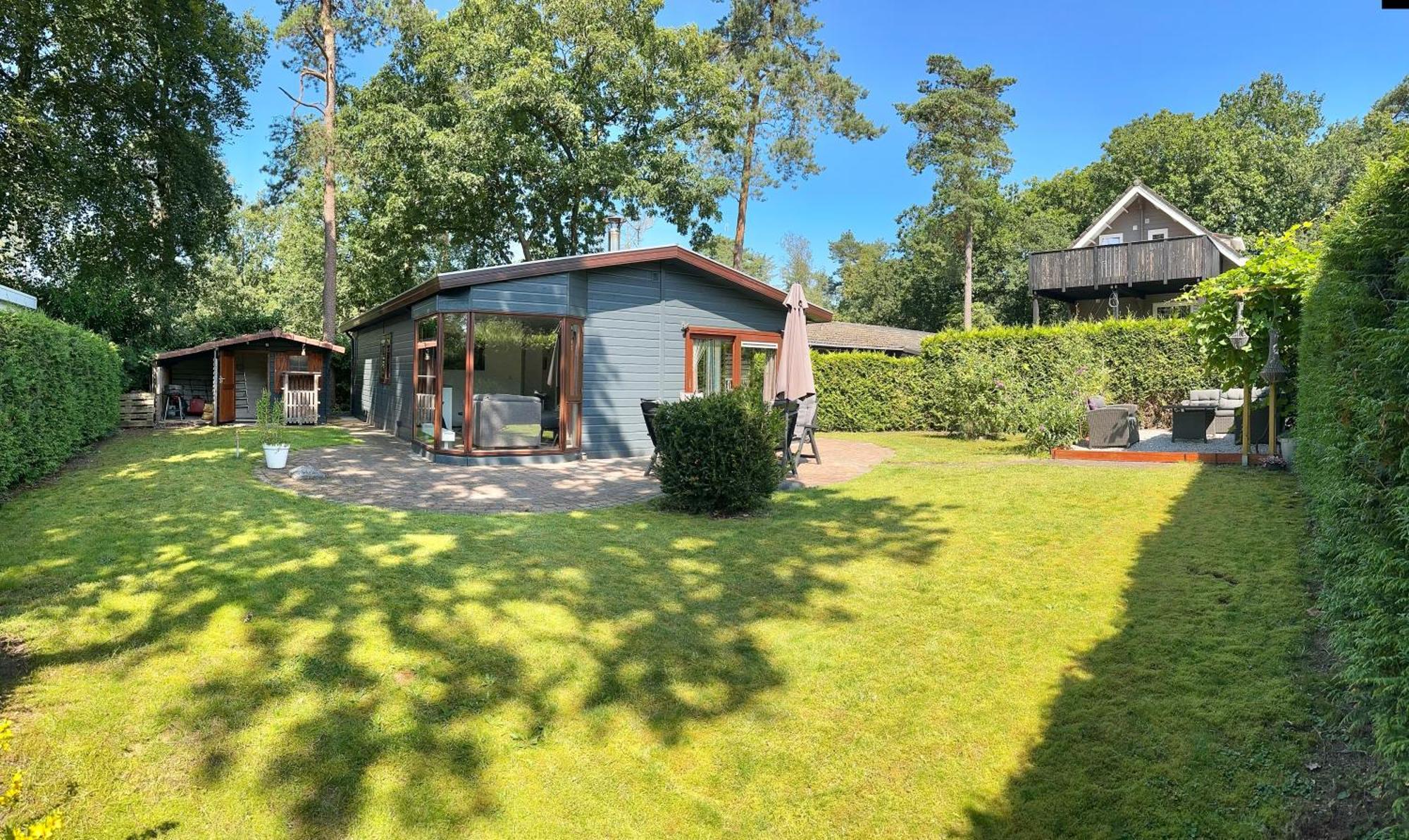 Dubbele Chalet Op Recreatiepark Topparken Op De Veluwe In Beekbergen Met Grote Vrije Tuin En Eigen Parkeerplaats Ngoại thất bức ảnh